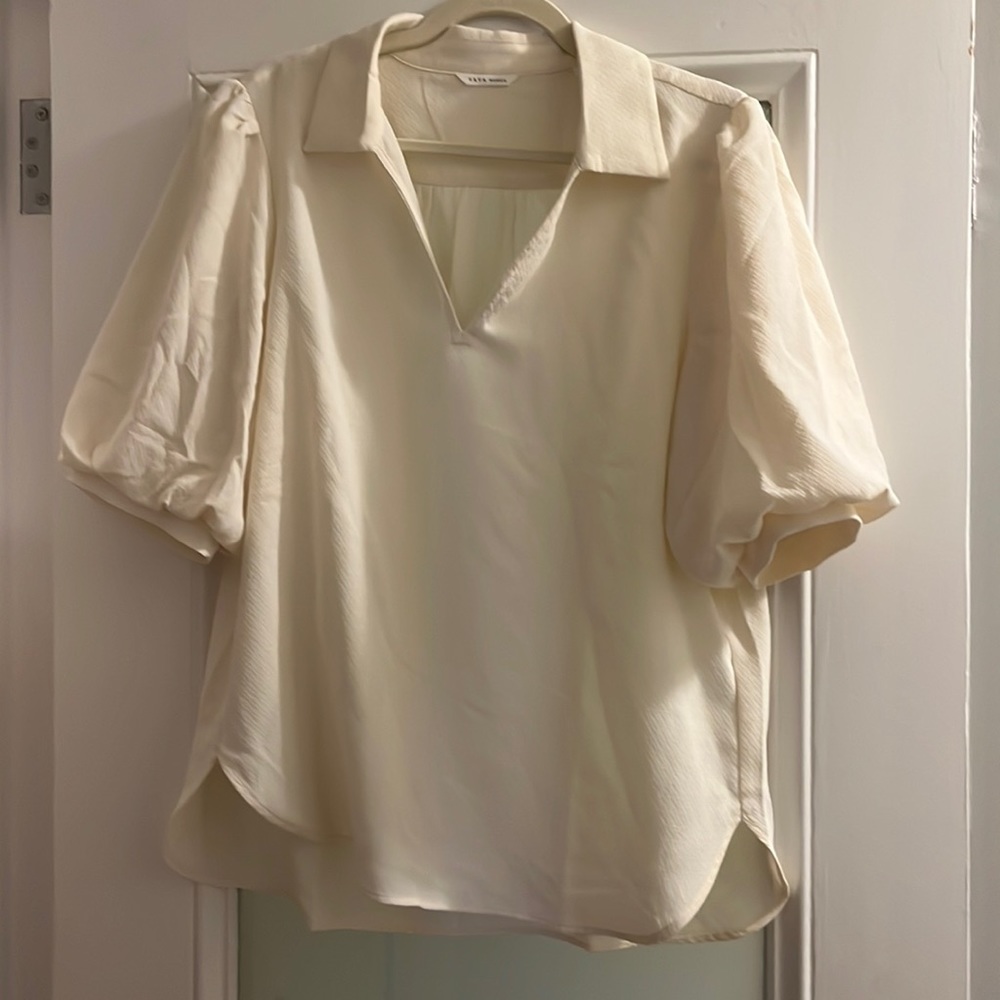 NWOT puff sleeve shirt collar blouse